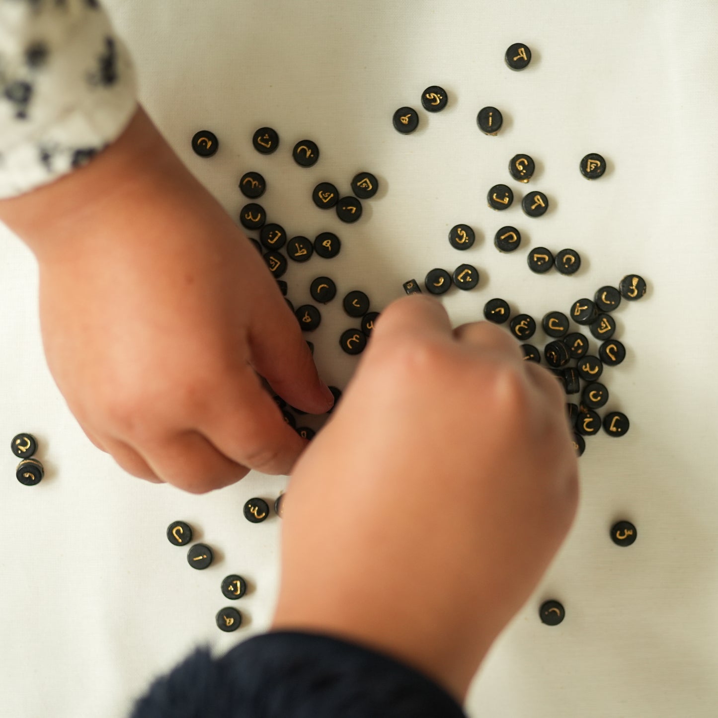Lot de 100 Perles avec Lettres Arabes – Jeu Éducatif pour Enfants