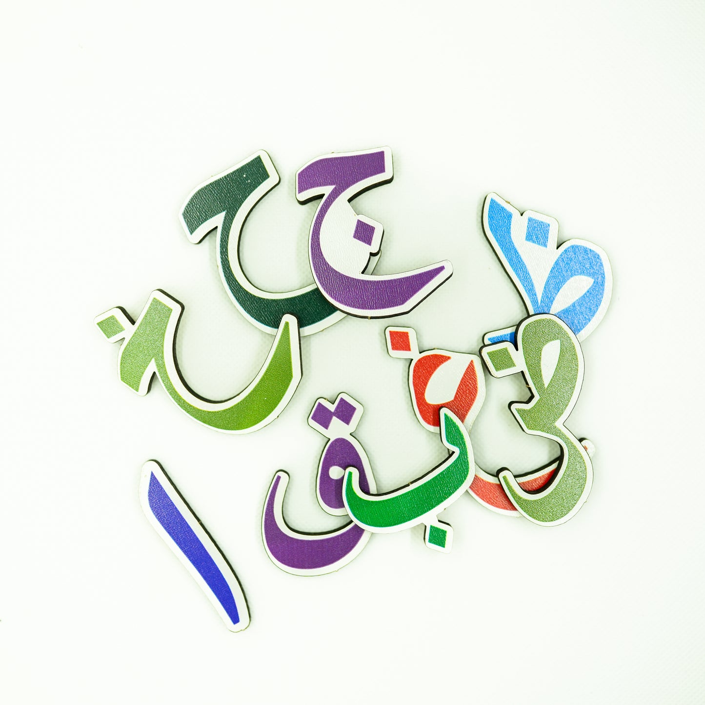 Puzzle de l'Alphabet Arabe en Bois : Un Jeux Éducatif Polyvalent et Ludique