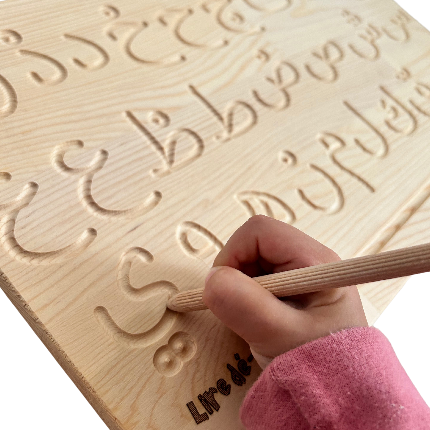 Planche de Traçage des Lettres Arabes en Bois : Un Jeux Éducatif Montessori Idéal pour Apprendre en Jouant